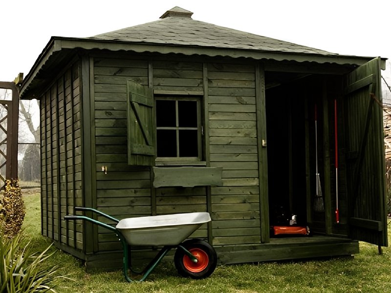 Domek narzędziowy, dach czterospadowy