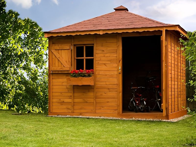 Domek narzędziowy, dach czterospadowy