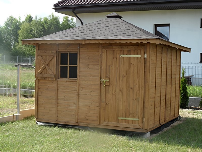 Domek narzędziowy, dach czterospadowy