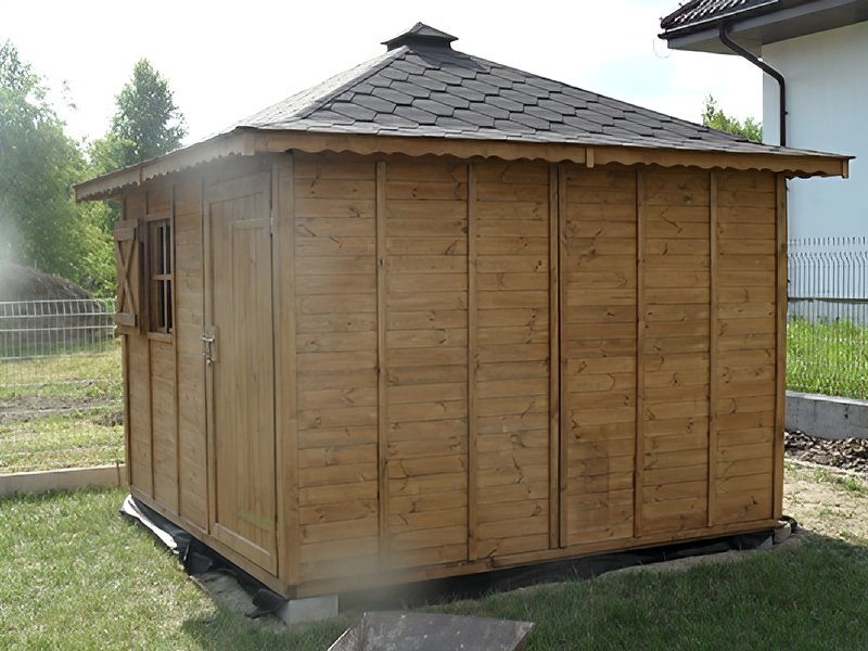 Domek narzędziowy, dach czterospadowy