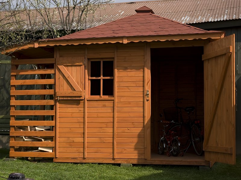 Domek ogrodowy Zebra, dach czterospadowy