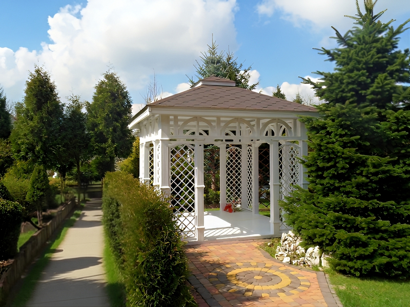 Altana 5 czterokątna klasyczna i elegancka, ryflowane słupy.