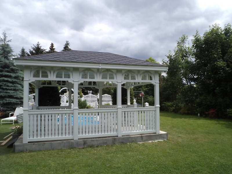 Altana 7 parkowa, 3x4,5 m, wykonana z drewna sosnowego.