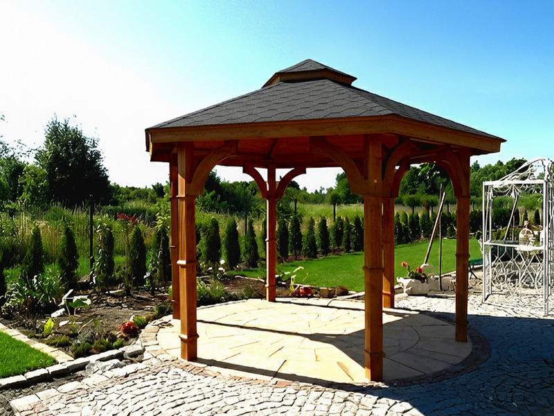 Altana 8, średnica 4 m, ryflowane słupy