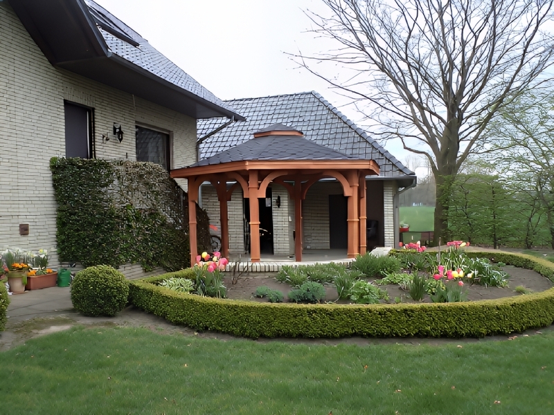 Altana 8, średnica 5 m, ryflowane słupy Altana 8, średnica 5 m, ryflowane słupy