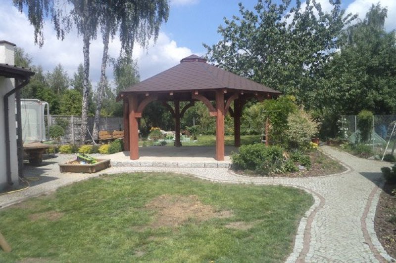 Altana 8, średnica 6 m, ryflowane słupy Altana 8, średnica 6 m, ryflowane słupy