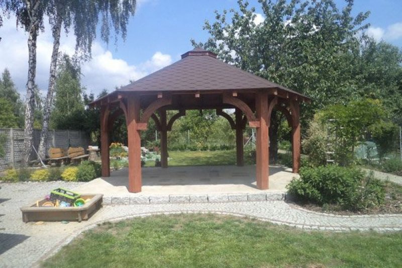 Altana 8, średnica 6 m, ryflowane słupy Altana 8, średnica 6 m, ryflowane słupy