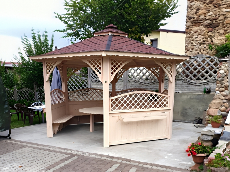 Altana 4 sześciokątna wykonana z drewna sosnowego, 5 kratek półokrągłych.