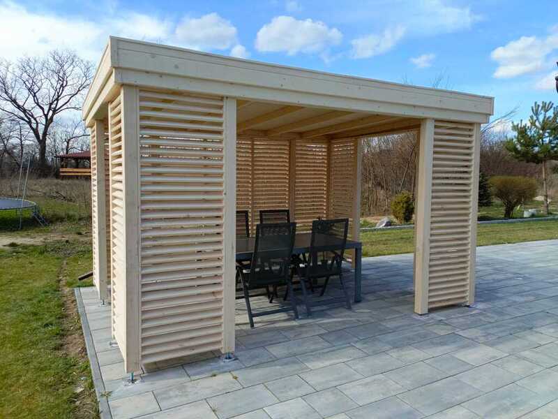 Altana 10 sosnowa czterokątna, ukośne deseczki. Altana 10 sosnowa czterokątna, ukośne deseczki.