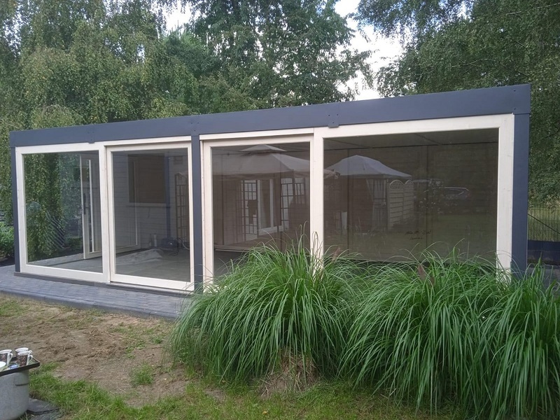 Altana 13 drewniana sosnowa sześciokątna, grube słupy.