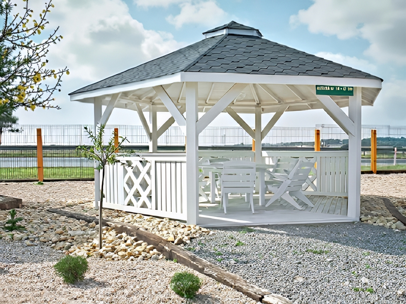 Altana 14 drewniana sosnowa sześciokątna.