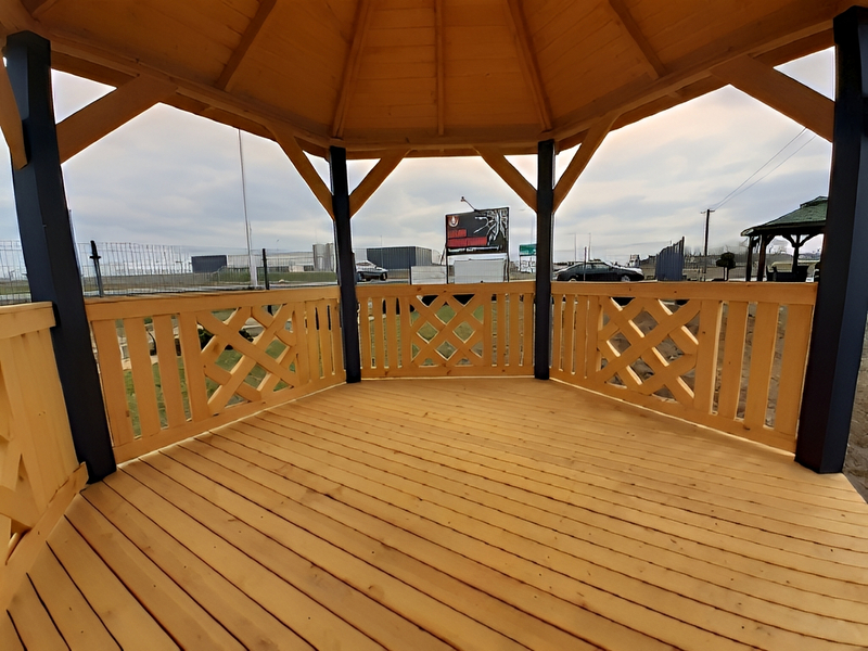 Altana nr 14 drewniana sosnowa, metlowe słupy. Altana nr 14 drewniana sosnowa, metlowe słupy.