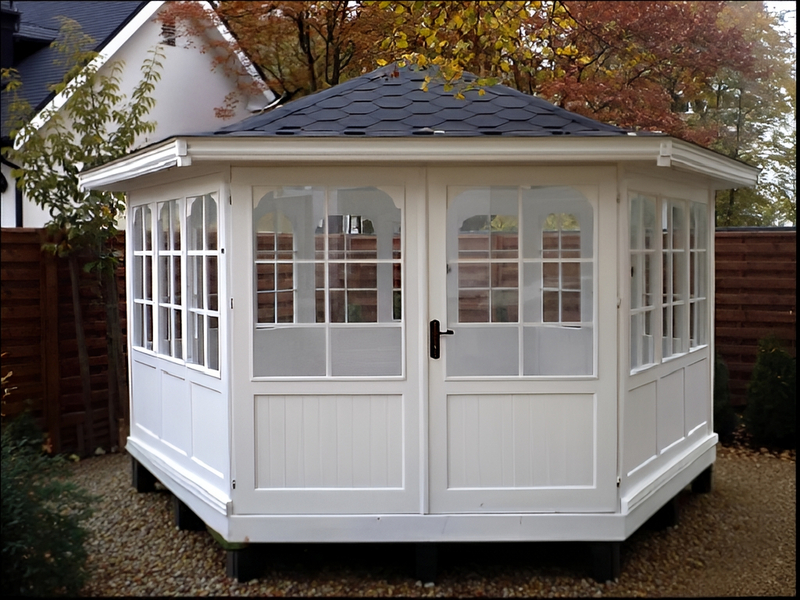 Altana 15 drewniana sosnowa sześciokątna, oszklona.