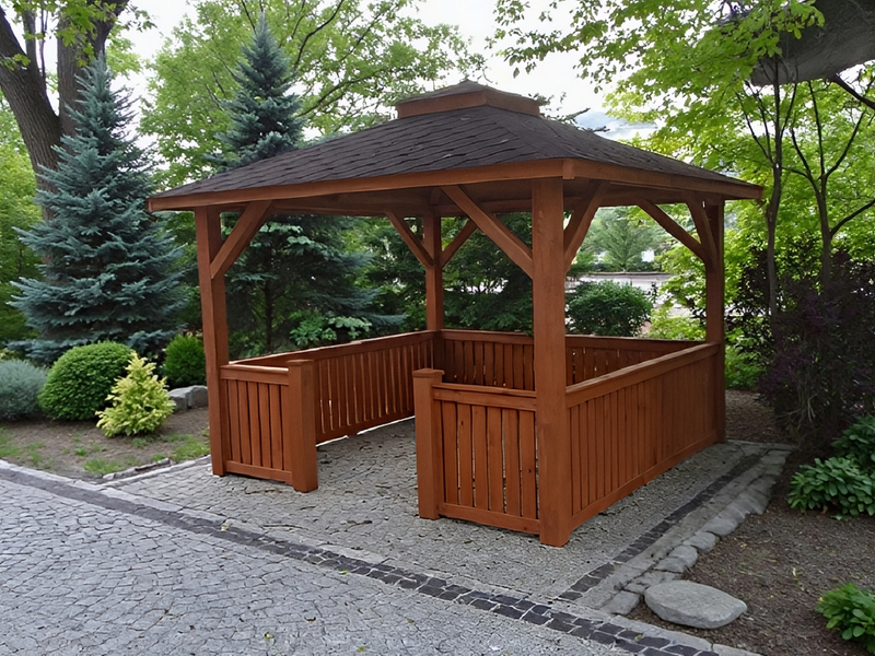 Altana 16 drewniana sosnowa czterokątna.