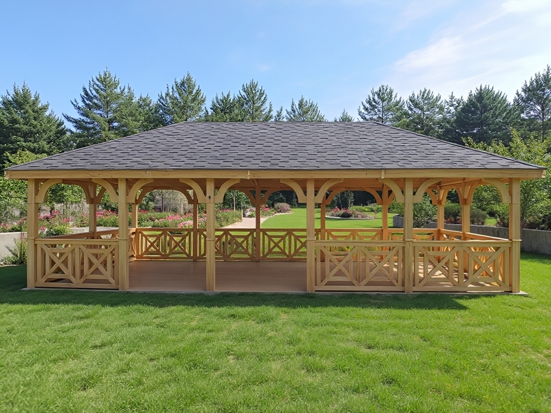 Altana 18 drewniana sosnowa czterokątna, duży rozmiar. Altana 18 drewniana sosnowa czterokątna, duży rozmiar.