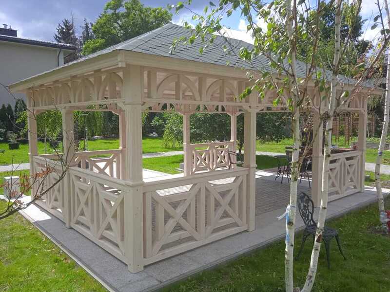 Altana 18 drewniana sosnowa czterokątna, duży rozmiar. Altana 18 drewniana sosnowa czterokątna, duży rozmiar.