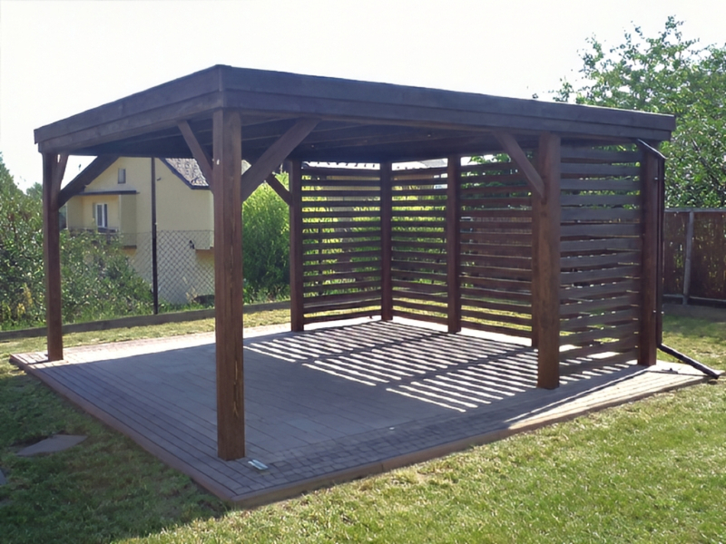 Altana 20 sosnowa prostokątna, orynnowanie.