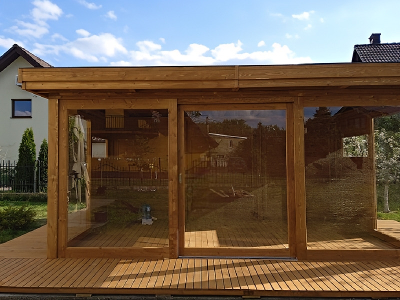 Altana 21 z przybudówką sosnowa prostokątna, szklana. Altana 21 z przybudówką sosnowa prostokątna, szklana.