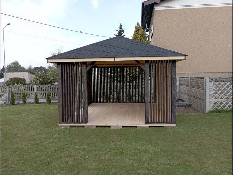 Altana nr 9 sosnowa drewniana.