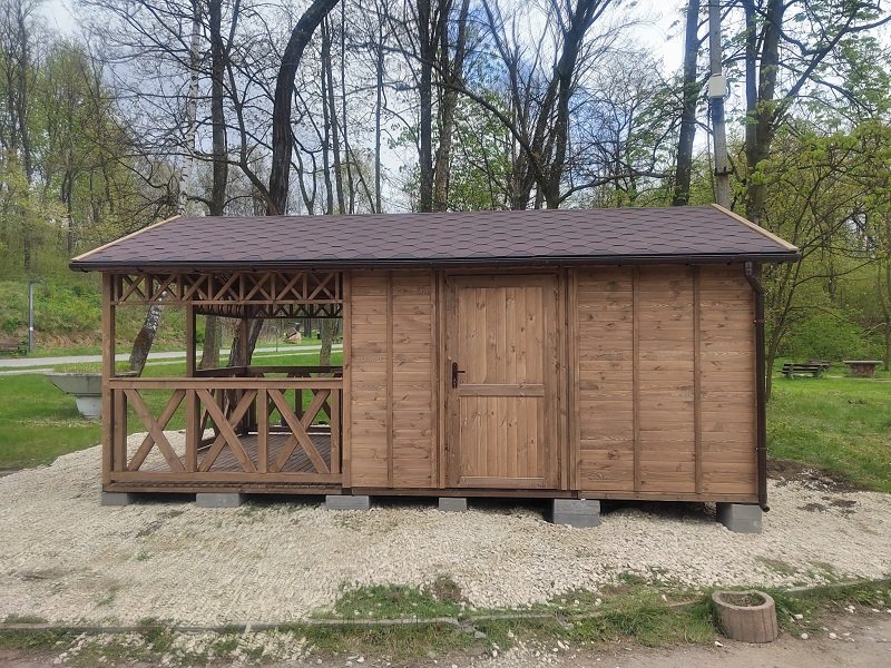 Domek handlowy nr 7 prostokątny z tarasem.