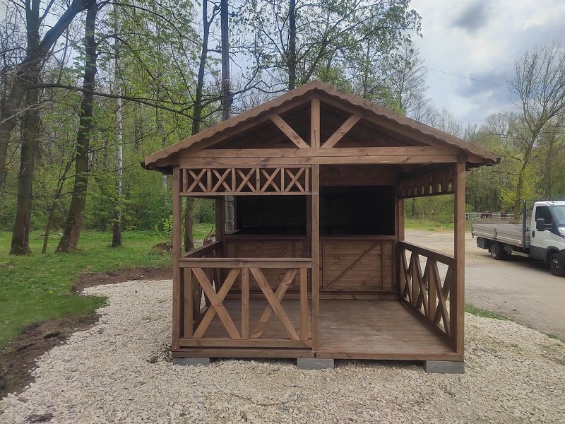 Domek handlowy nr 7 prostokątny z tarasem.