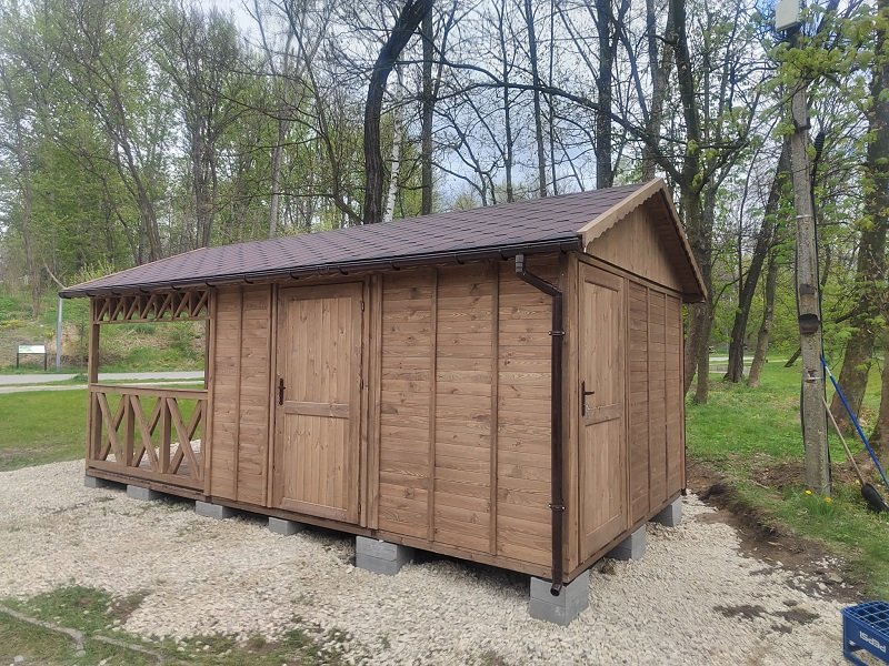 Domek handlowy nr 7 prostokątny z tarasem.