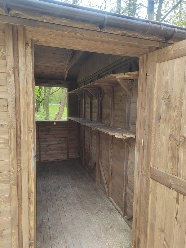 Domek handlowy nr 7 prostokątny z tarasem.