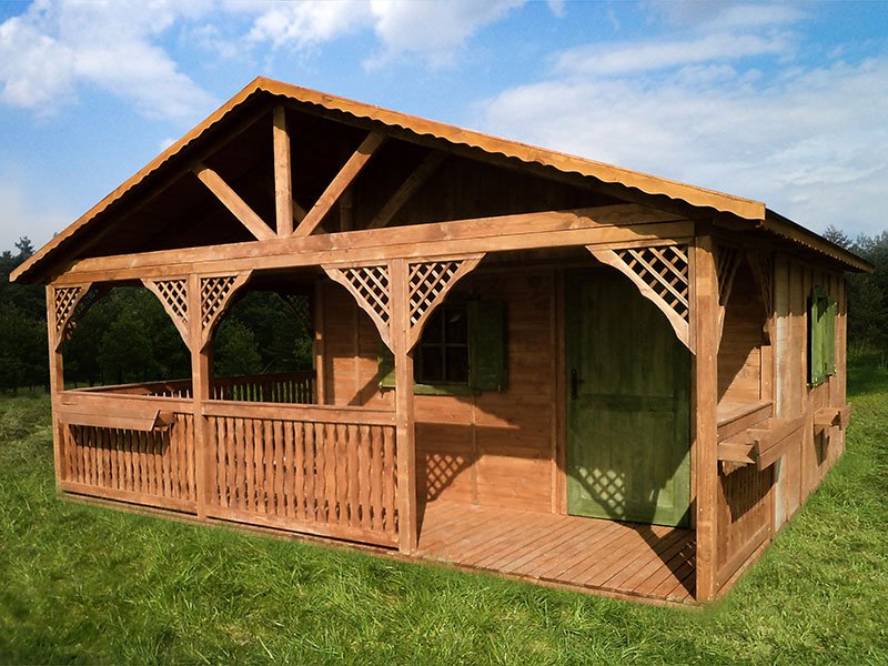 Domek letniskowy z bocznym tarasem