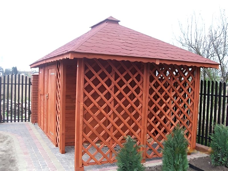 drewutnia Mroczek dach czterospadowy