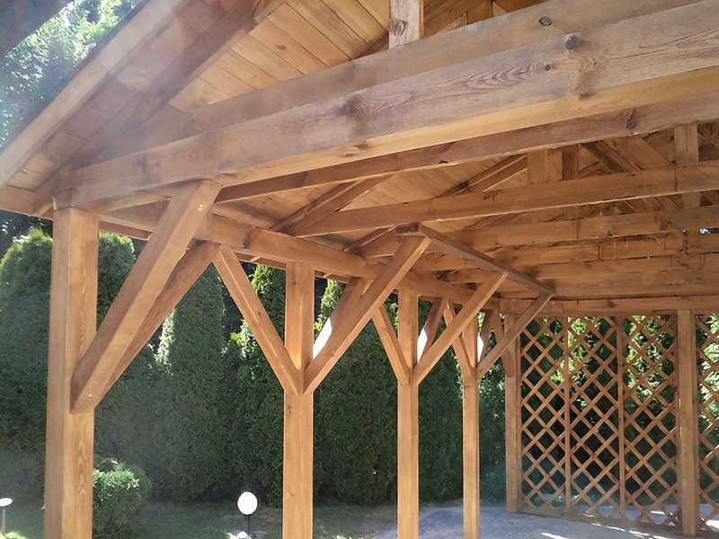 Wiata nr 1 z dachem dwuspadowym Wiata nr 1 z dachem dwuspadowym