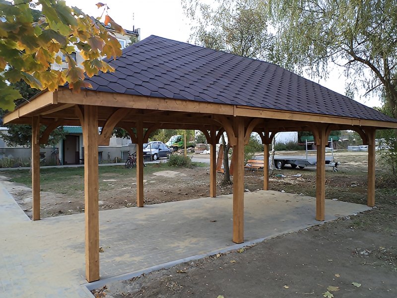 Wiata nr 2 z dachem czterospadowym