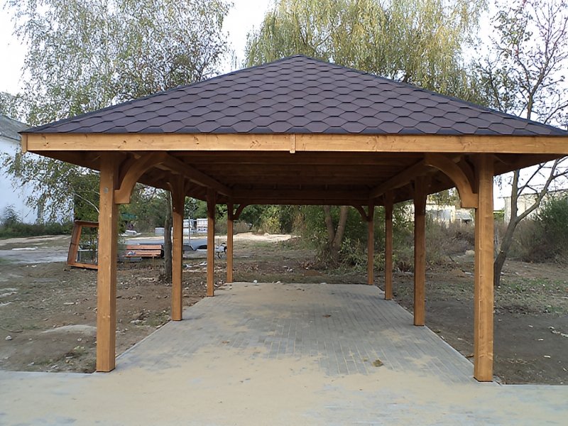 Wiata nr 2 z dachem czterospadowym